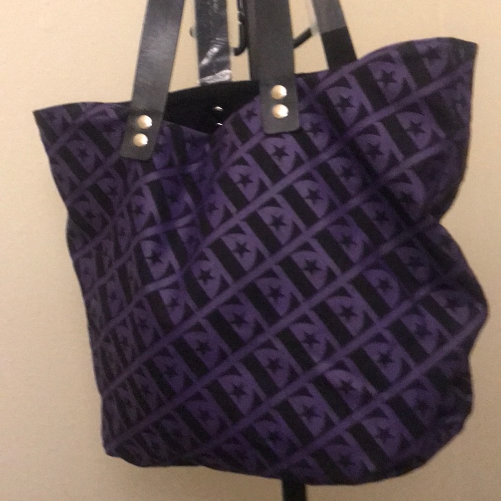 Tote - Picture 5 of 8